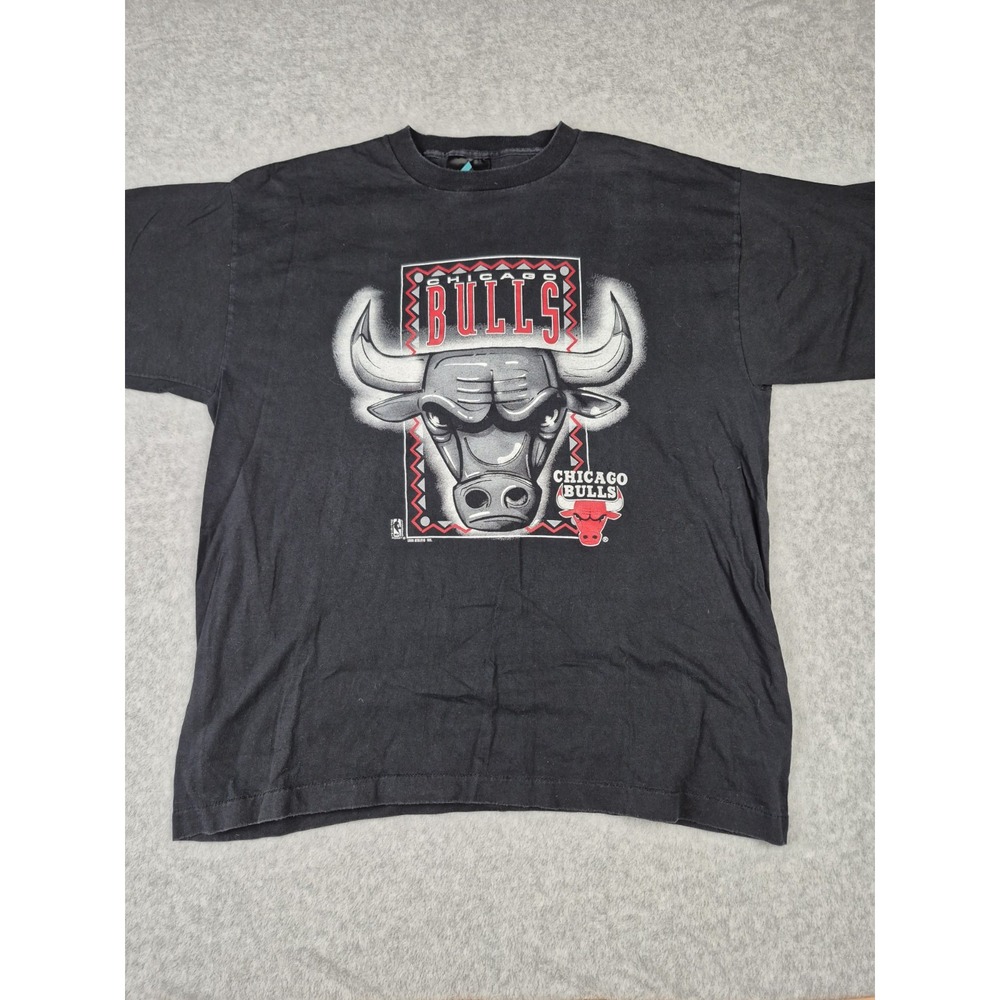 Vintage 90's Logo Athletic NBA Chicago Bulls Zig Zag Black T-Shirt XL